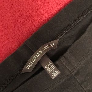 Victoria's Secret Pants - Victoria’s Secret Leggings (Black, size Large) Victoria's Secret Pants - Victoria’s Secret Leggings (Black, size Large)